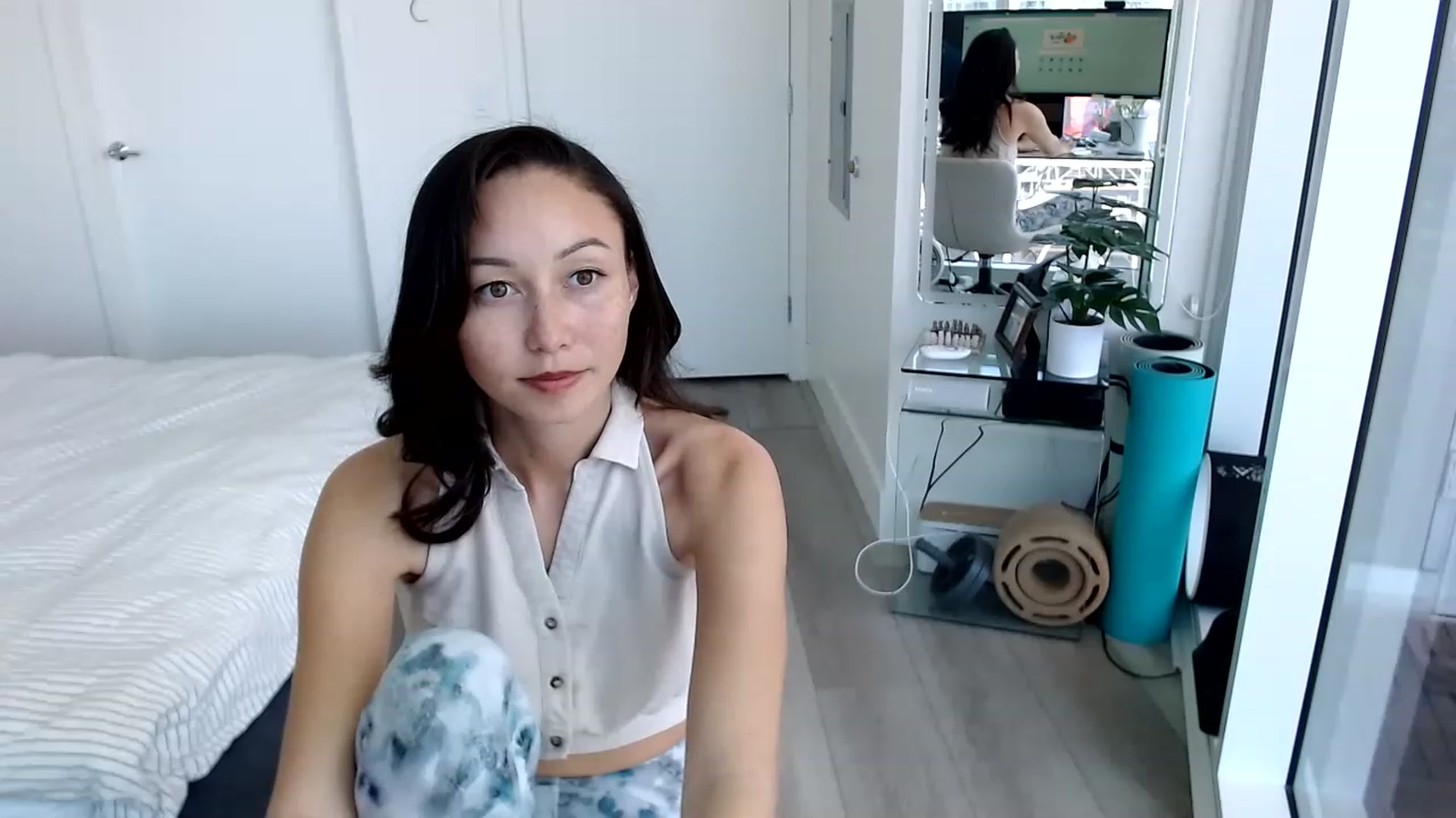 Gallery image thumbnail from Minnie_BOOM's myfreecams stream on, 03/24/2023, 20:14 image 9 of 20