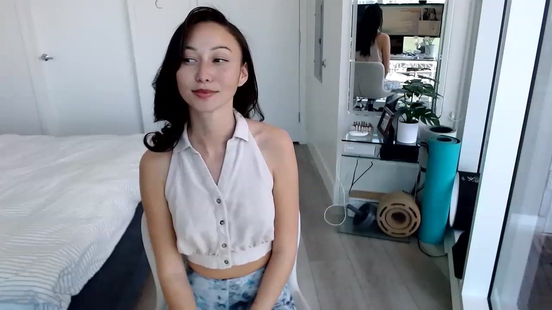 Gallery image thumbnail from Minnie_BOOM's myfreecams stream on, 03/24/2023, 20:14 image 8 of 20