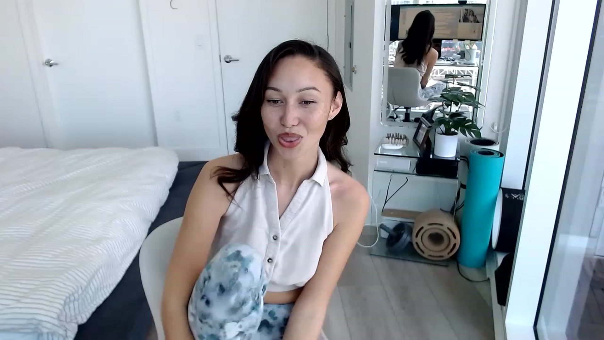 Gallery image thumbnail from Minnie_BOOM's myfreecams stream on, 03/24/2023, 20:14 image 11 of 20