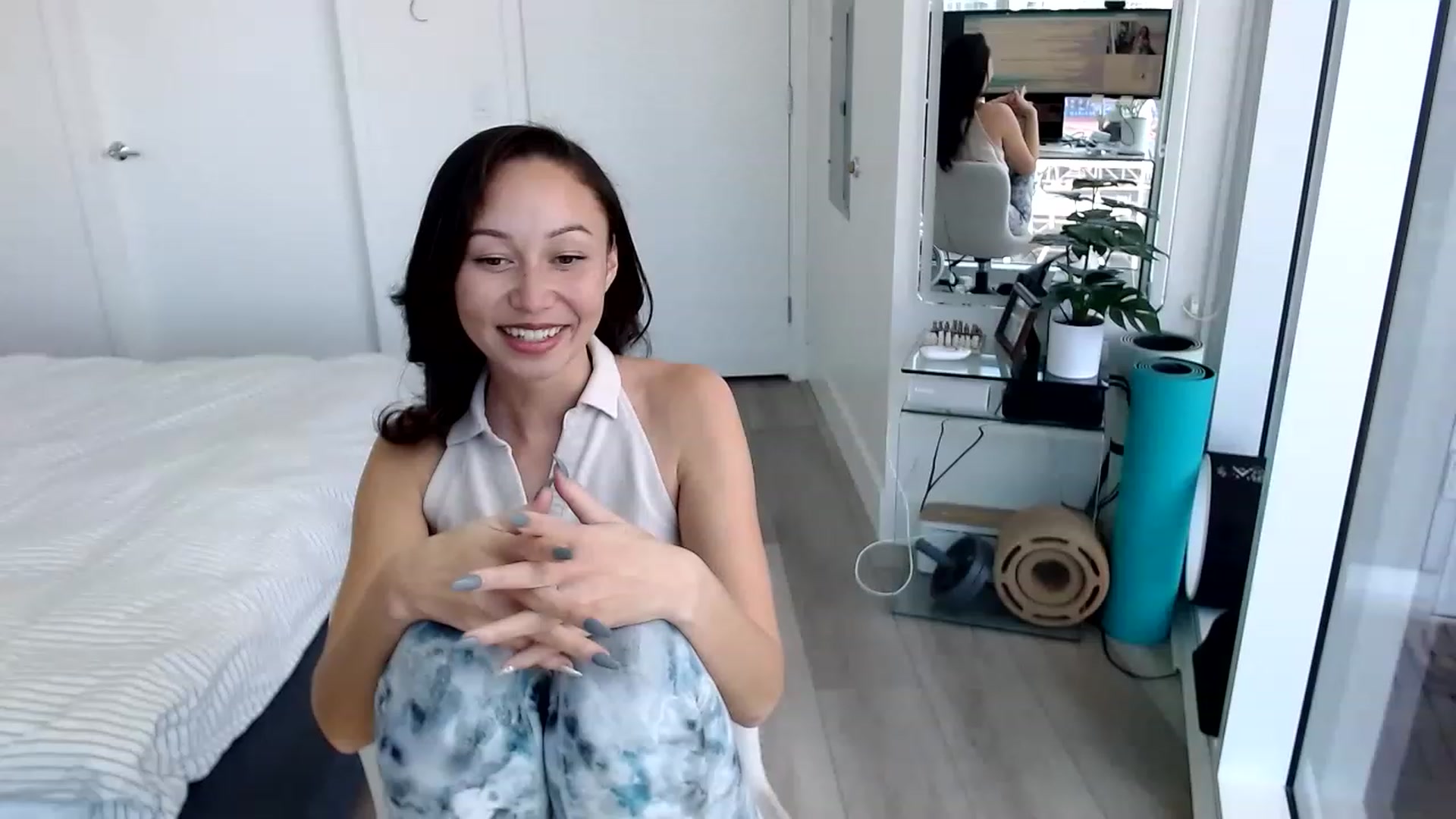 Gallery image thumbnail from Minnie_BOOM's myfreecams stream on, 03/24/2023, 20:14 image 14 of 20