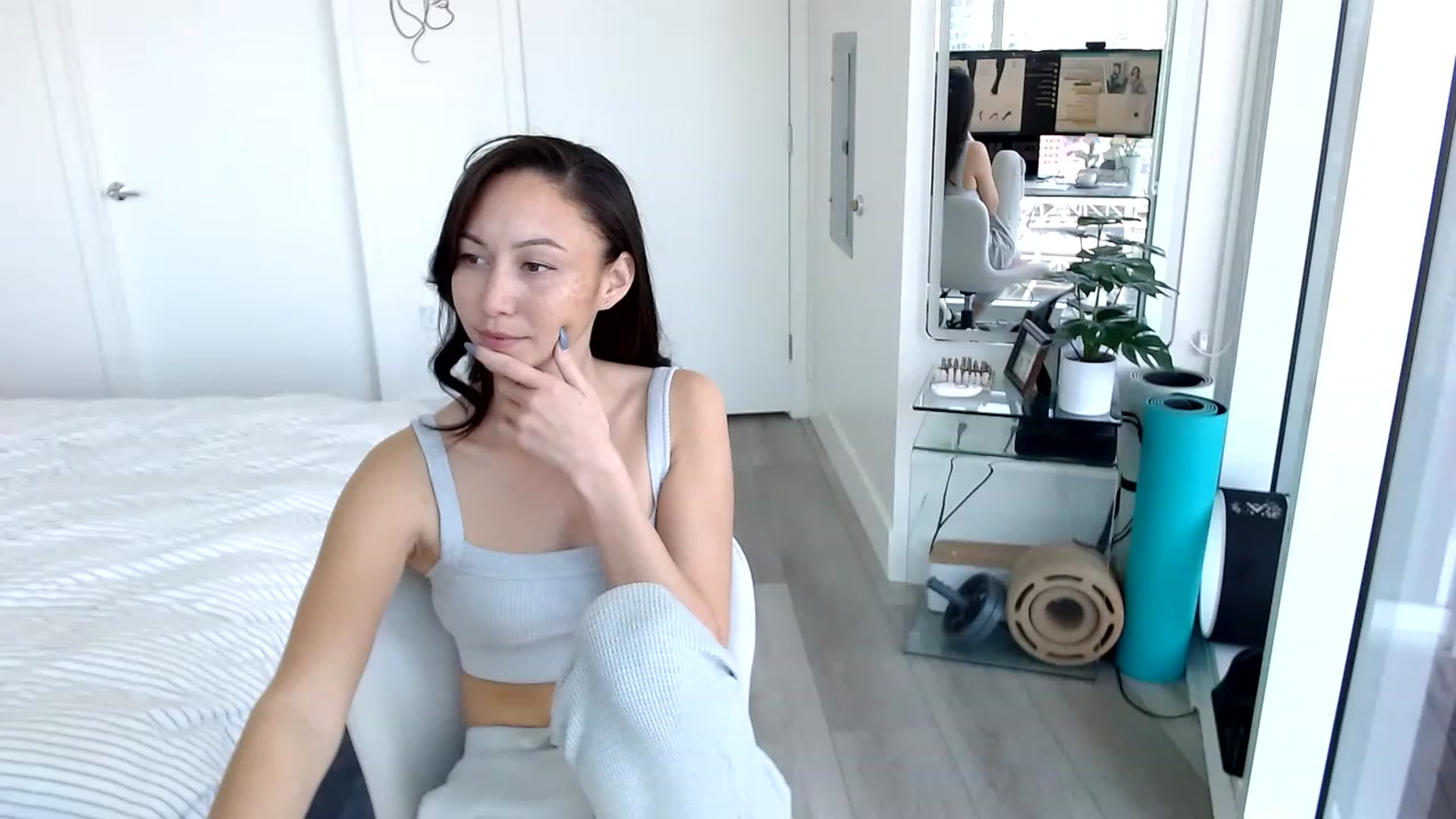 Gallery image thumbnail from Minnie_BOOM's myfreecams stream on, 03/25/2023, 20:45 image 19 of 20