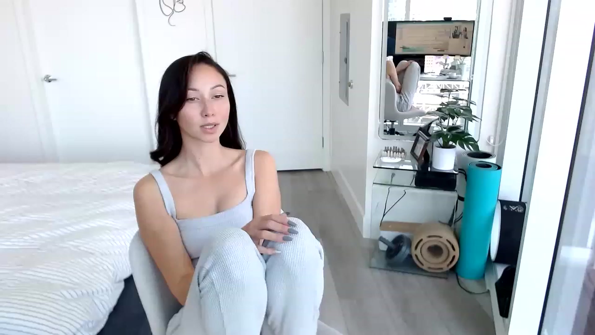 Gallery image thumbnail from Minnie_BOOM's myfreecams stream on, 03/25/2023, 20:45 image 14 of 20