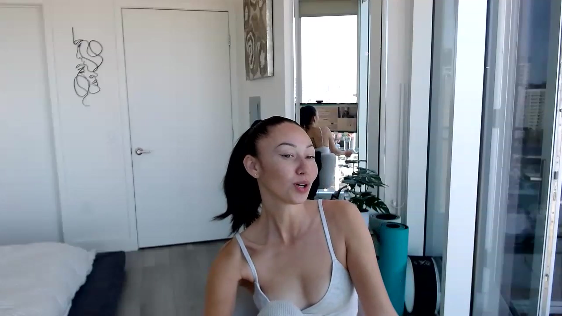 Gallery image thumbnail from Minnie_BOOM's myfreecams stream on, 03/28/2023, 19:44 image 19 of 20