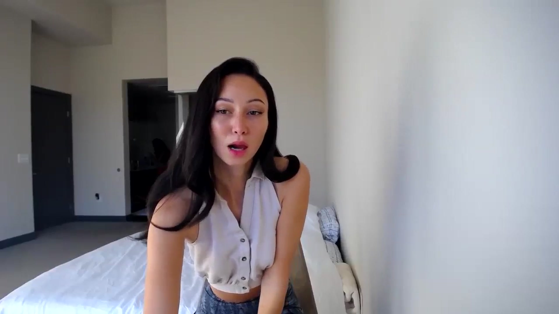 Gallery image thumbnail from Minnie_BOOM's myfreecams stream on, 10/14/2023, 16:46 image 18 of 20