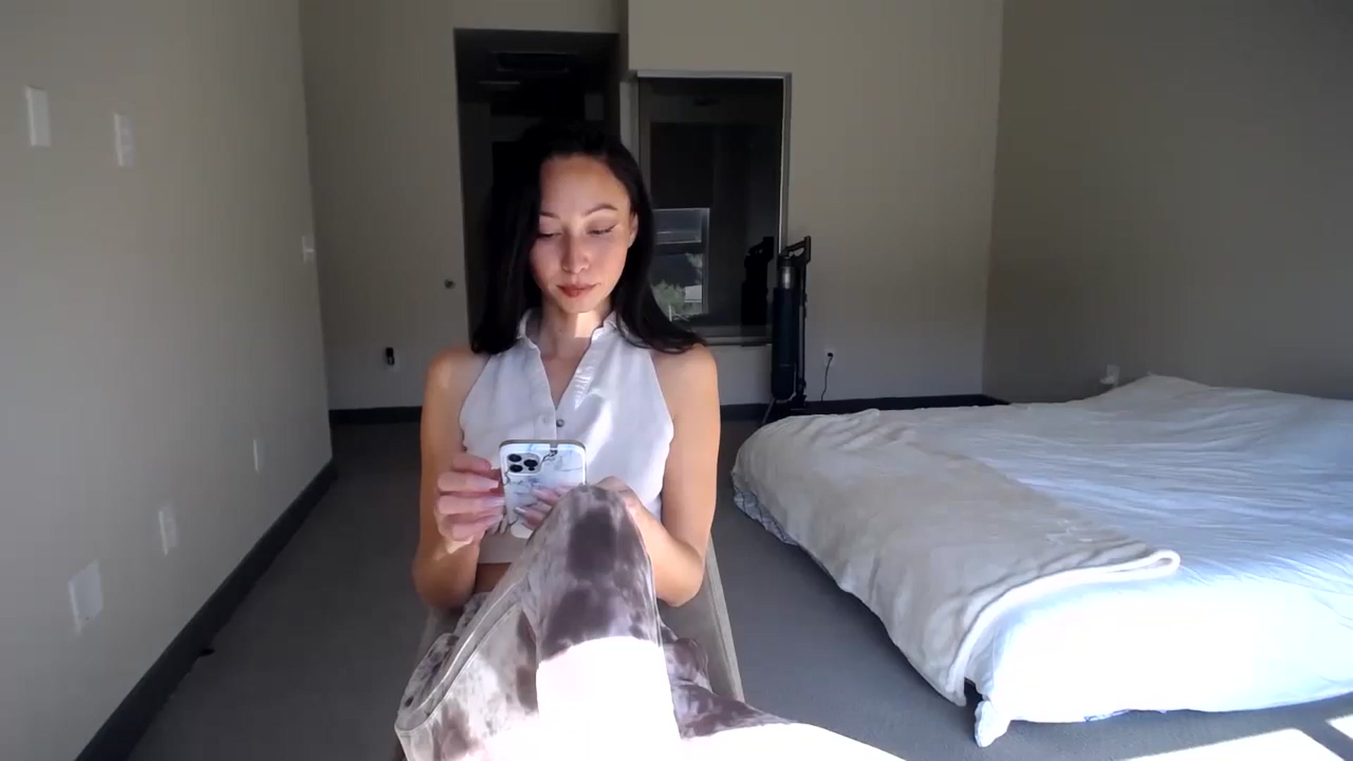 Gallery image thumbnail from Minnie_BOOM's myfreecams stream on, 10/18/2023, 20:27 image 6 of 20