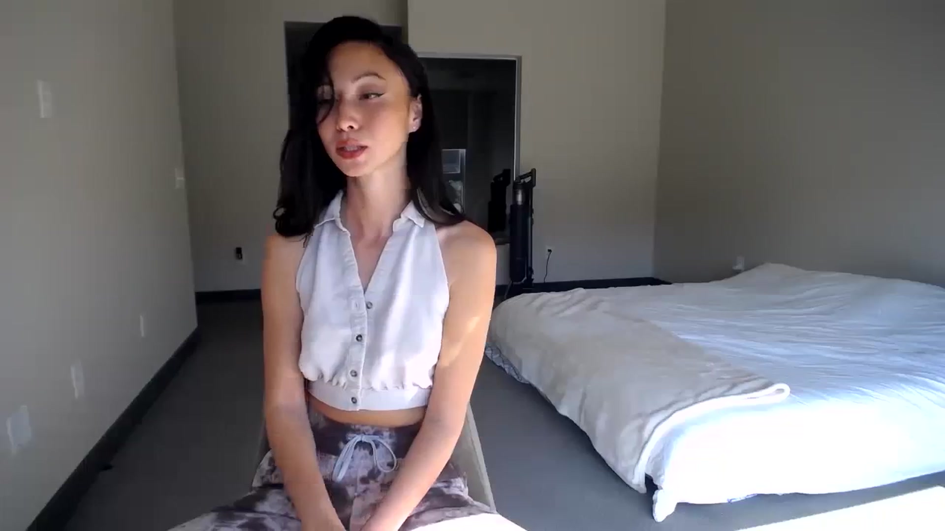 Gallery image thumbnail from Minnie_BOOM's myfreecams stream on, 10/18/2023, 20:27 image 16 of 20