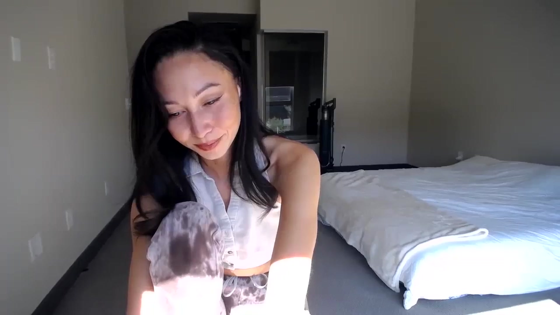 Gallery image thumbnail from Minnie_BOOM's myfreecams stream on, 10/18/2023, 20:27 image 9 of 20