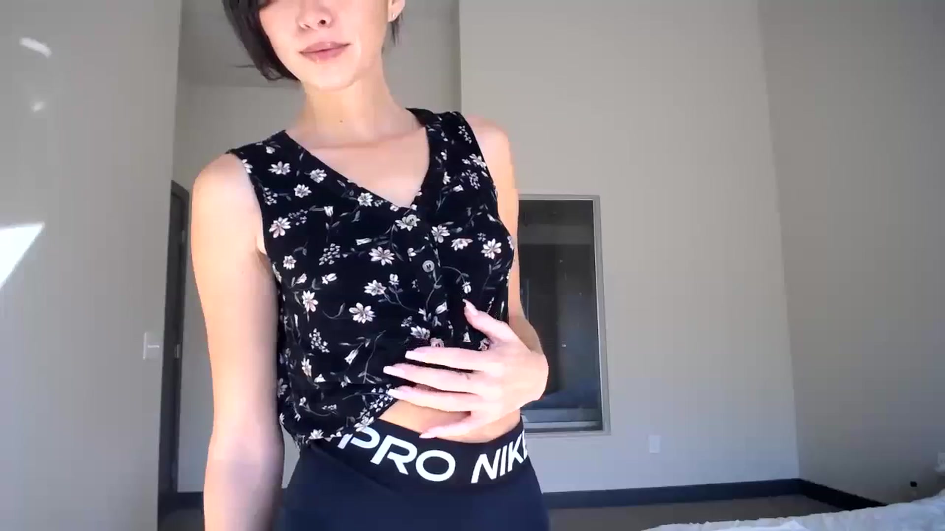 Gallery image thumbnail from Minnie_BOOM's myfreecams stream on, 10/23/2023, 18:56 image 7 of 20