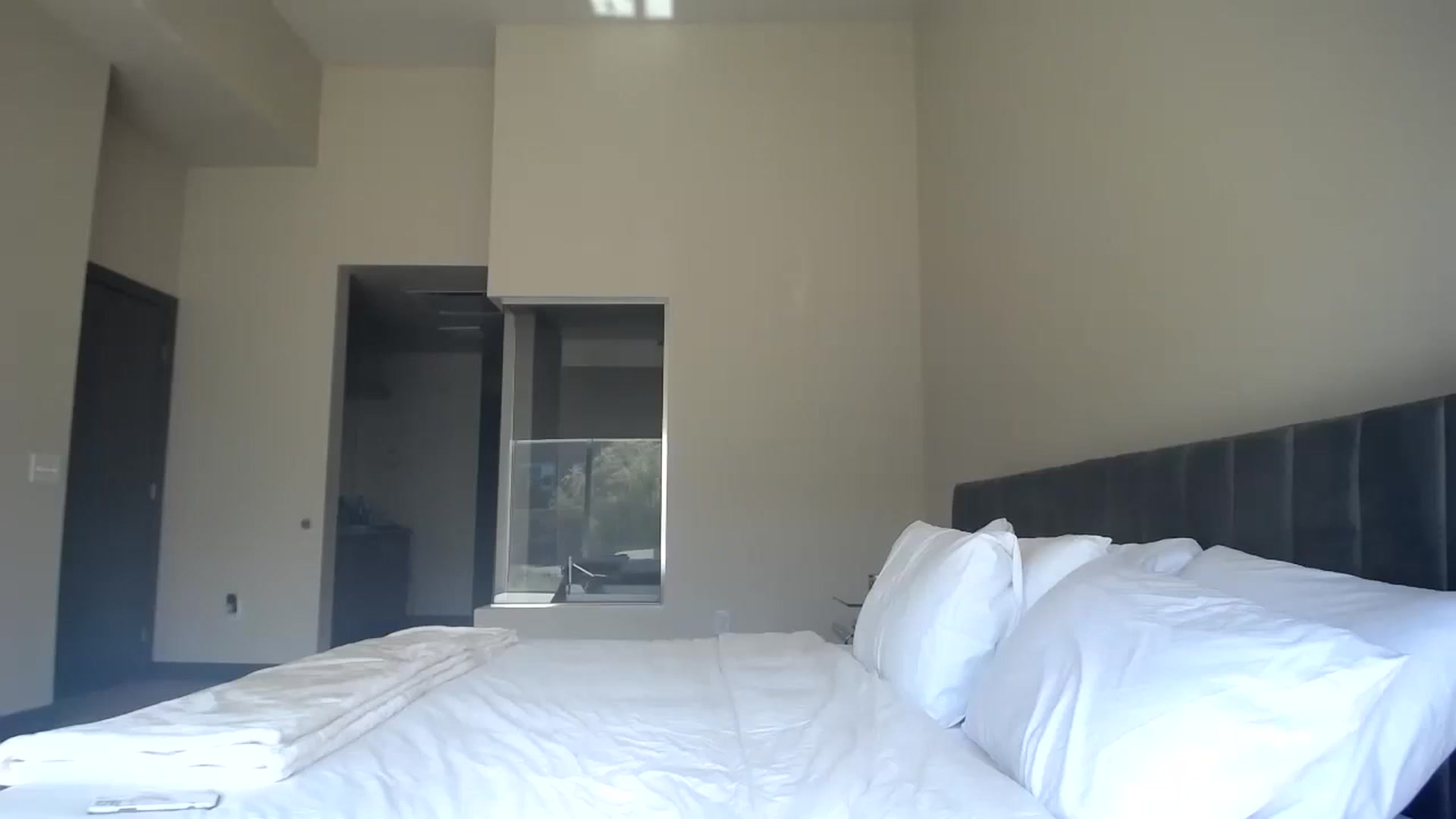 Gallery image thumbnail from Minnie_BOOM's myfreecams stream on, 10/28/2023, 19:56 image 5 of 20