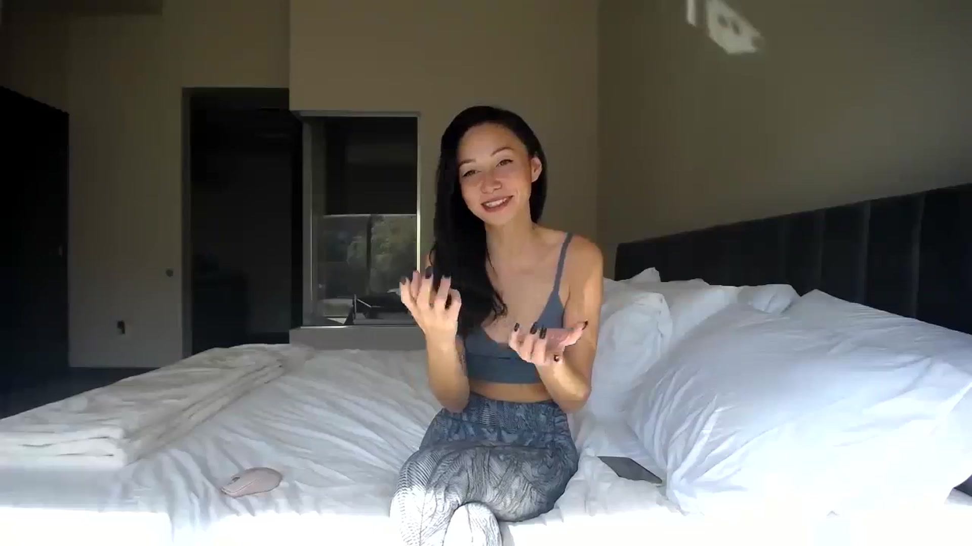 Gallery image thumbnail from Minnie_BOOM's myfreecams stream on, 10/28/2023, 21:04 image 20 of 20