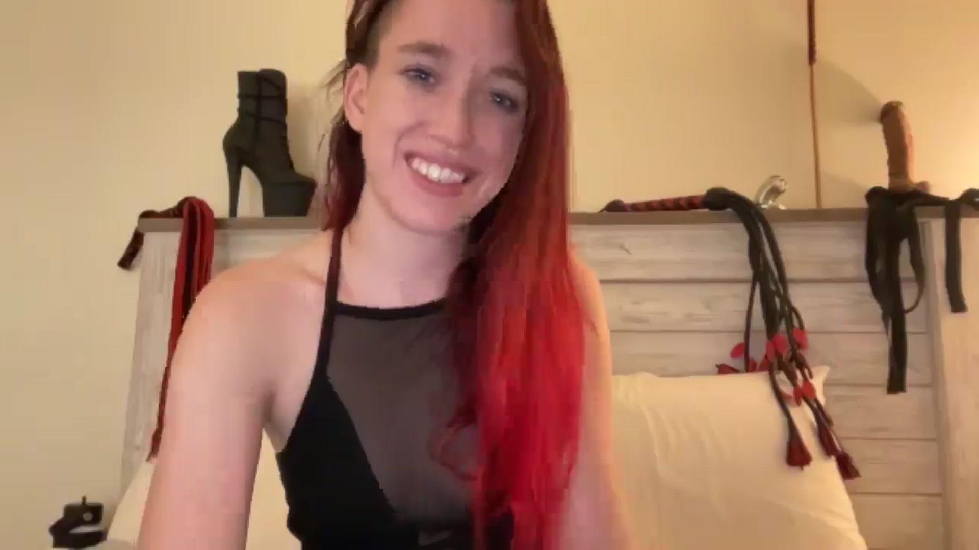 Gallery image thumbnail from MinnyMinx's myfreecams stream on, 06/01/2025, 16:06 image 14 of 20