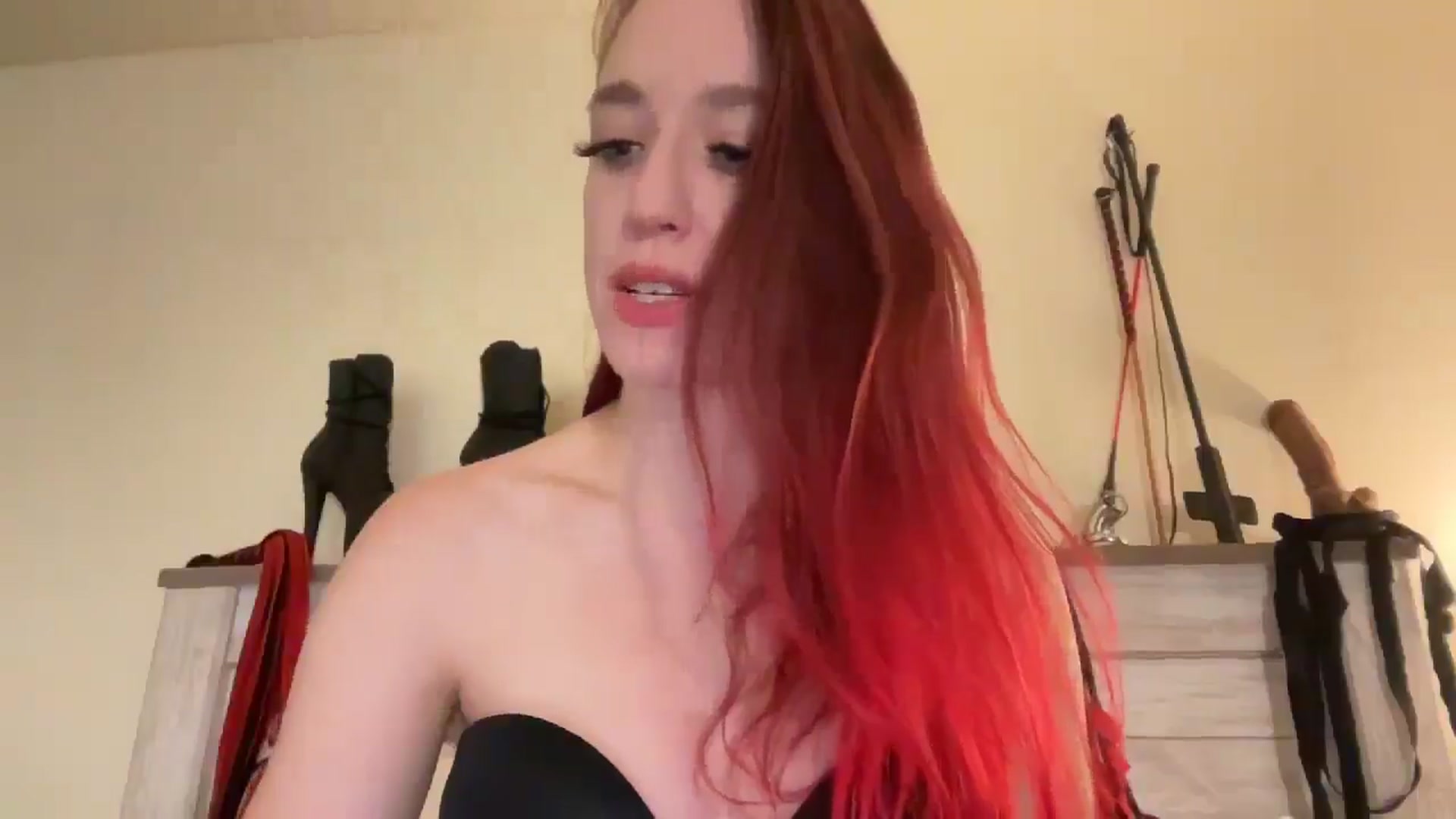 Gallery image thumbnail from MinnyMinx's myfreecams stream on, 06/04/2025, 14:38 image 11 of 20