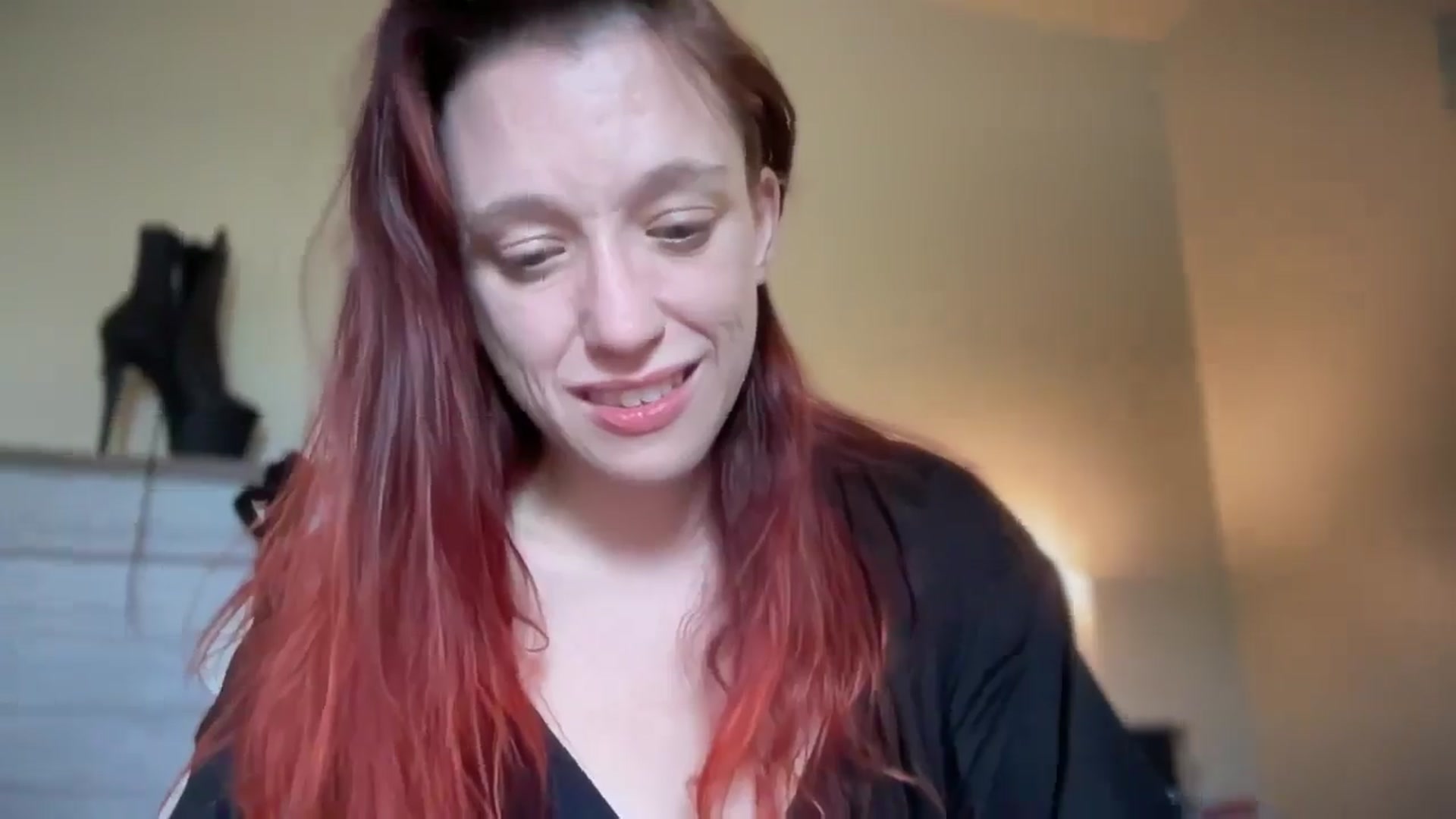 Gallery image thumbnail from MinnyMinx's myfreecams stream on, 07/15/2025, 14:20 image 18 of 20