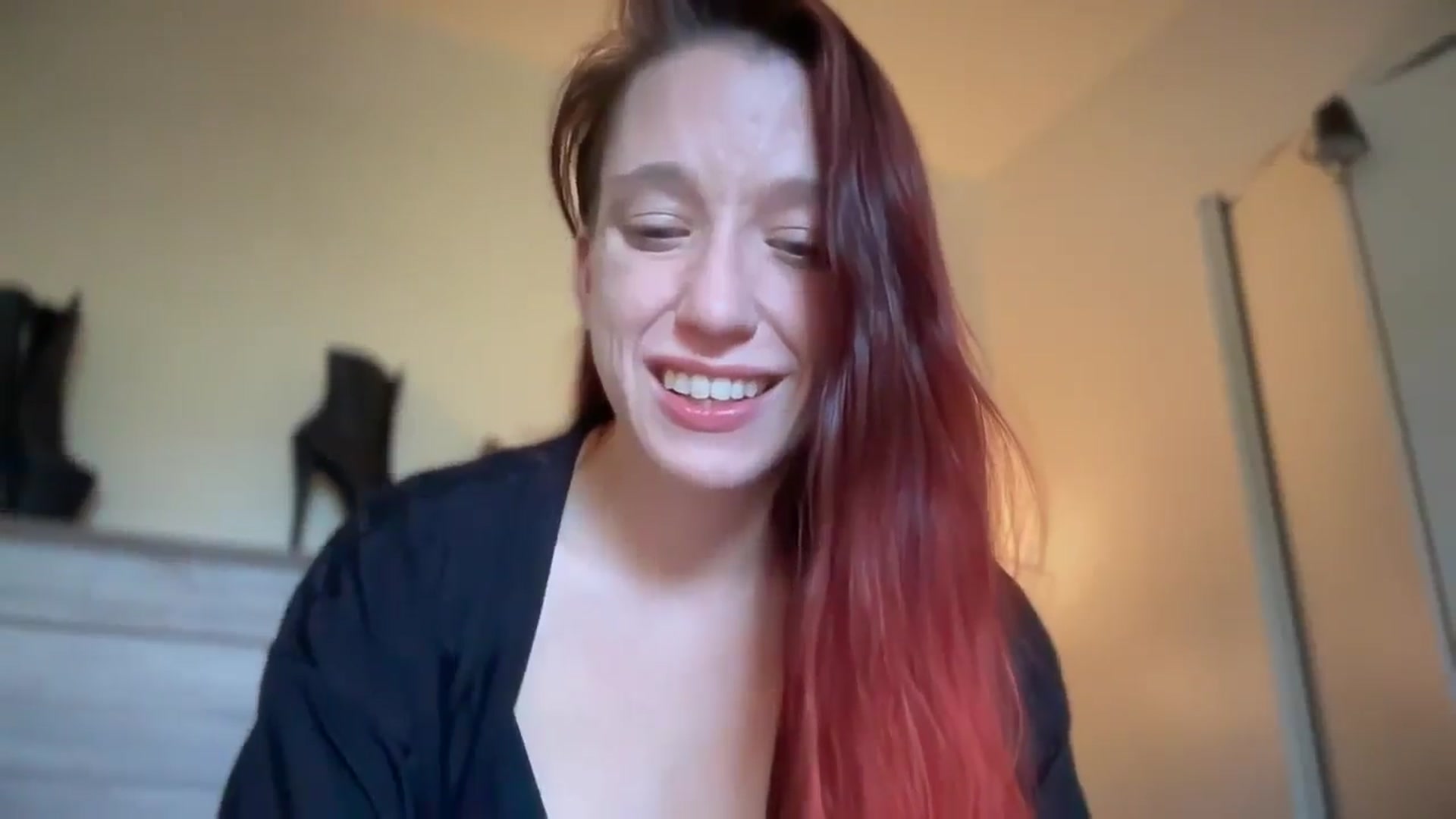 Gallery image thumbnail from MinnyMinx's myfreecams stream on, 07/15/2025, 14:20 image 3 of 20