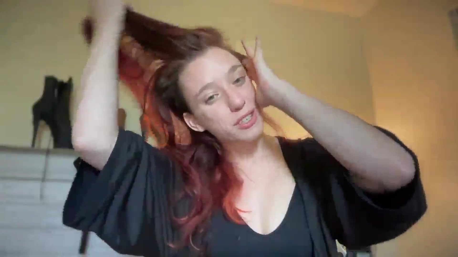Gallery image thumbnail from MinnyMinx's myfreecams stream on, 07/15/2025, 14:20 image 12 of 20