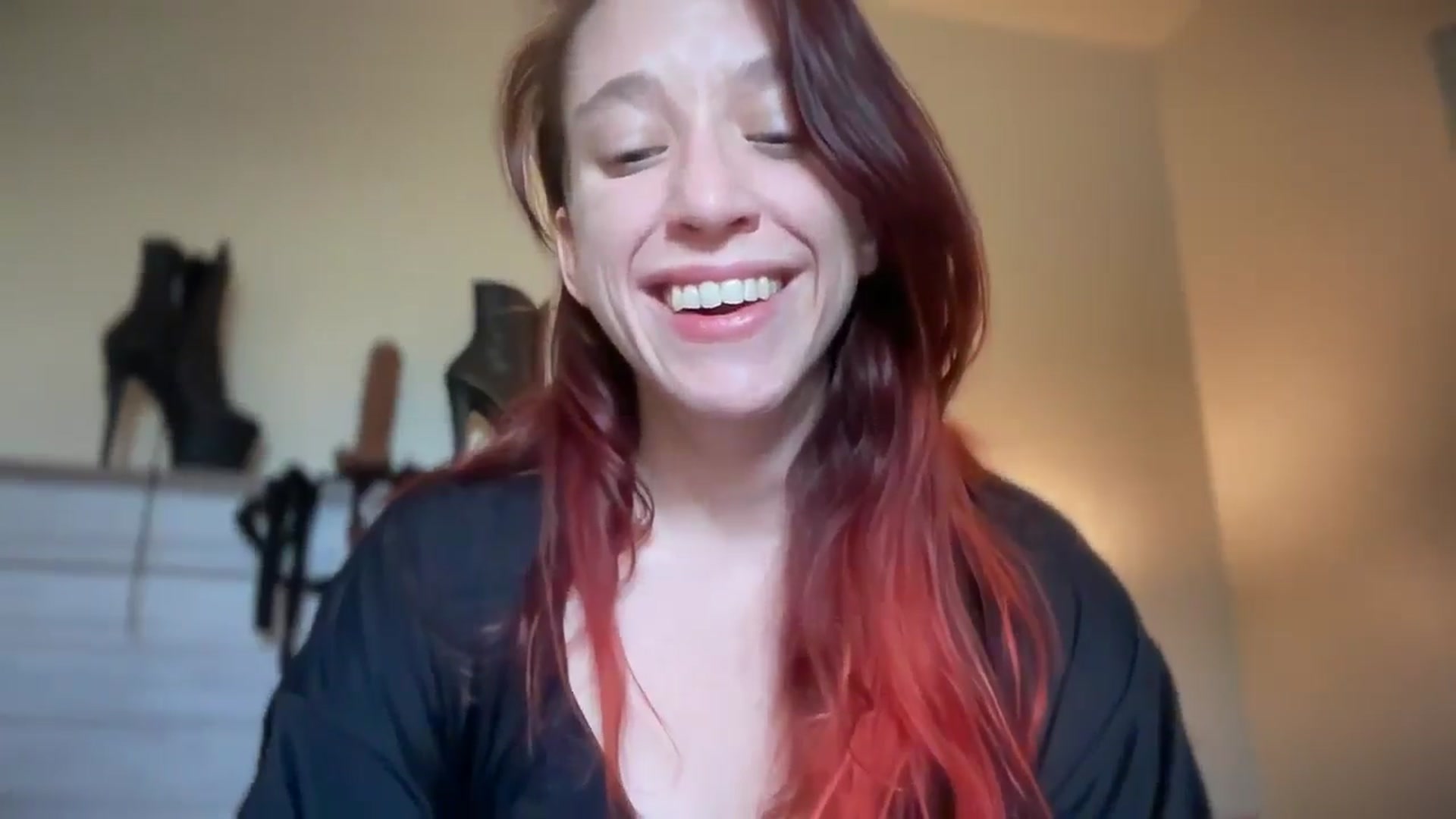 Gallery image thumbnail from MinnyMinx's myfreecams stream on, 07/15/2025, 14:20 image 11 of 20
