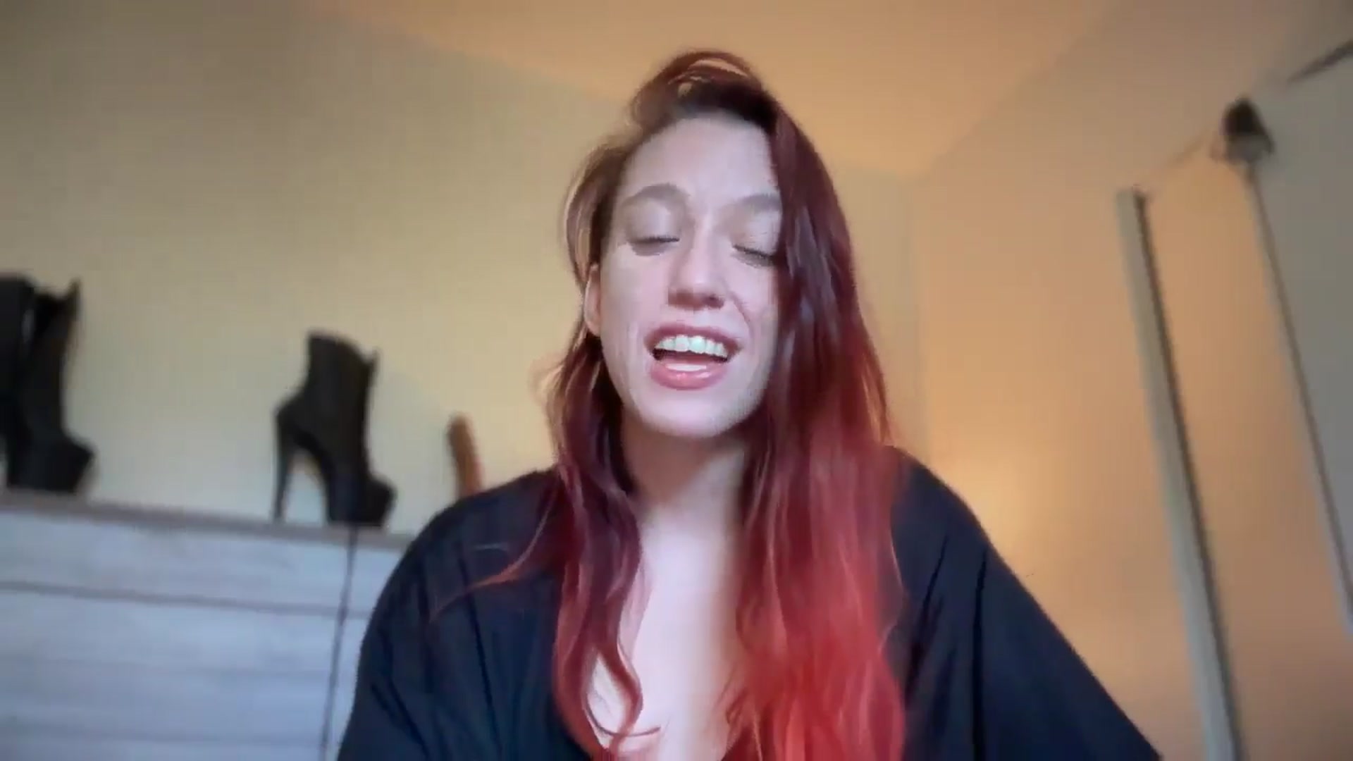 Gallery image thumbnail from MinnyMinx's myfreecams stream on, 07/15/2025, 14:20 image 2 of 20
