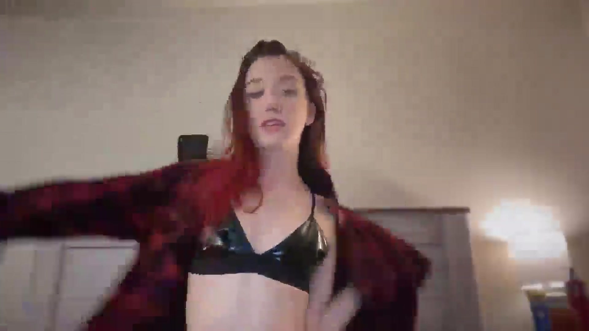 Gallery image thumbnail from MinnyMinx's myfreecams stream on, 07/28/2025, 14:11 image 18 of 20