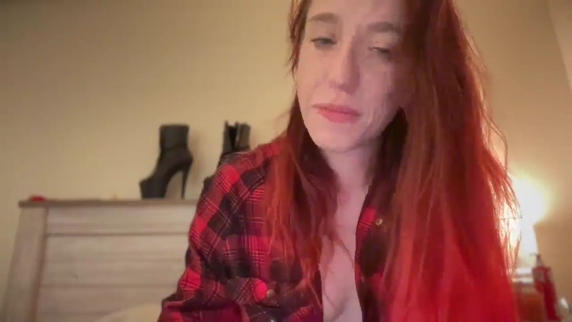 Gallery image thumbnail from MinnyMinx's myfreecams stream on, 07/28/2025, 14:11 image 14 of 20
