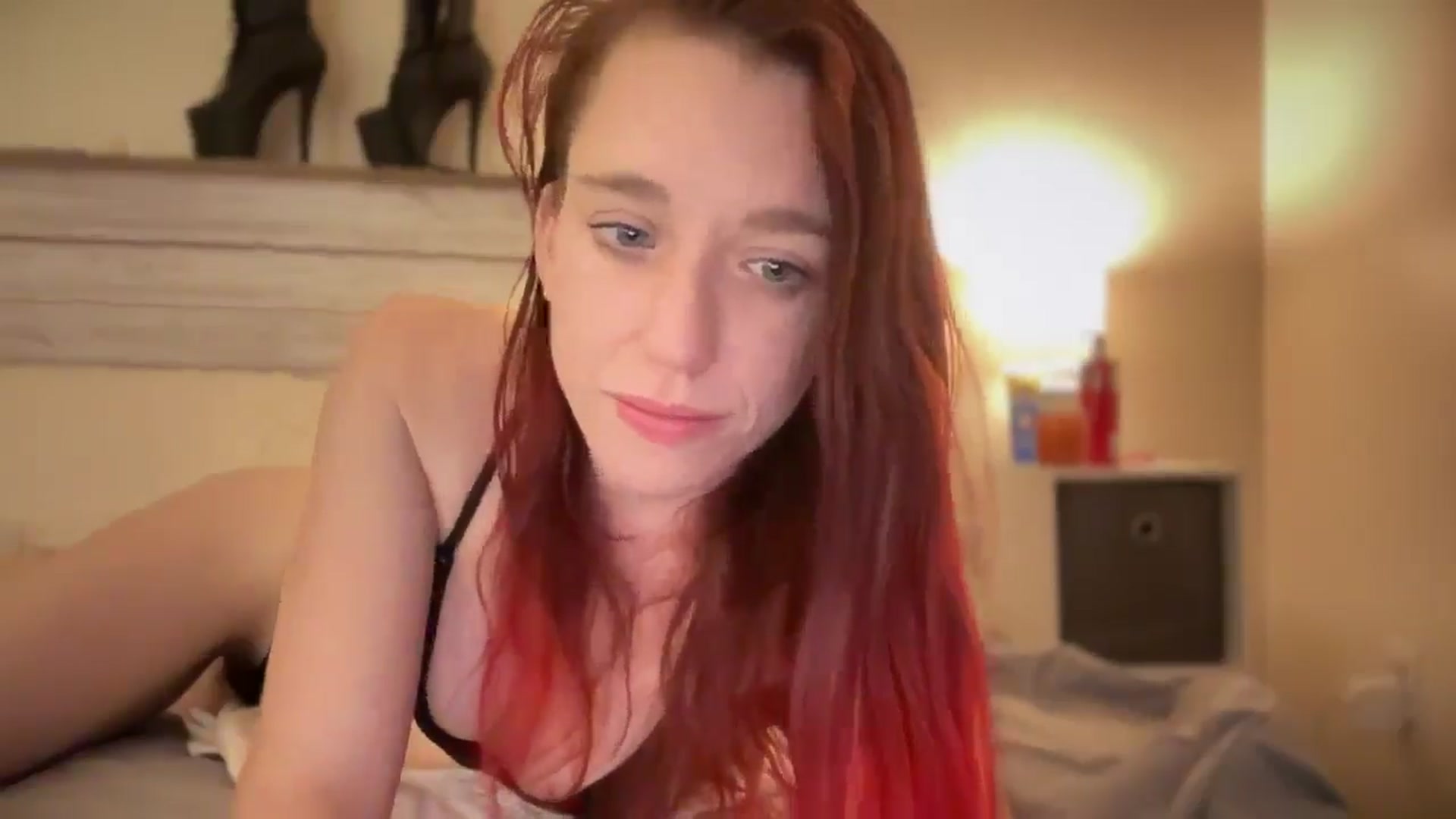 Gallery image thumbnail from MinnyMinx's myfreecams stream on, 07/28/2025, 14:39 image 12 of 20