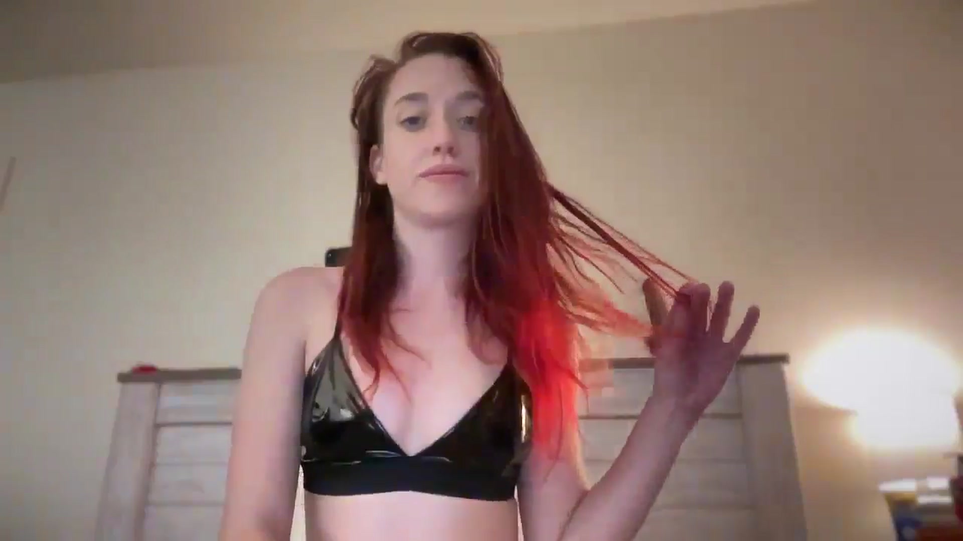 Gallery image thumbnail from MinnyMinx's myfreecams stream on, 07/28/2025, 17:13 image 12 of 20