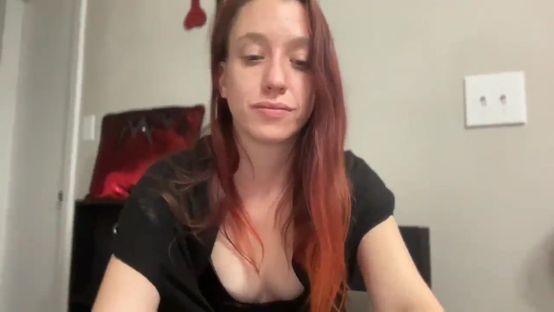 Gallery image thumbnail from MinnyMinx's myfreecams stream on, 10/14/2025, 01:06 image 20 of 20