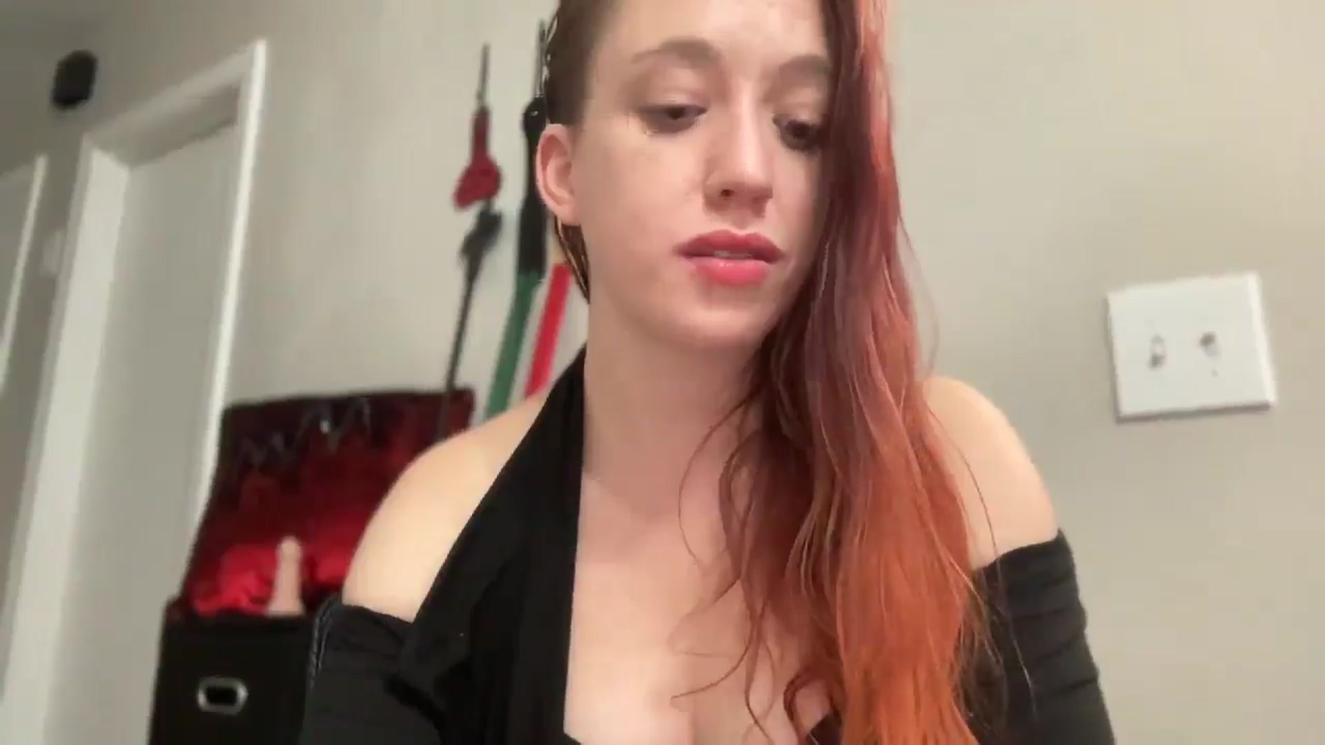 Gallery image thumbnail from MinnyMinx's myfreecams stream on, 10/29/2025, 14:03 image 18 of 20