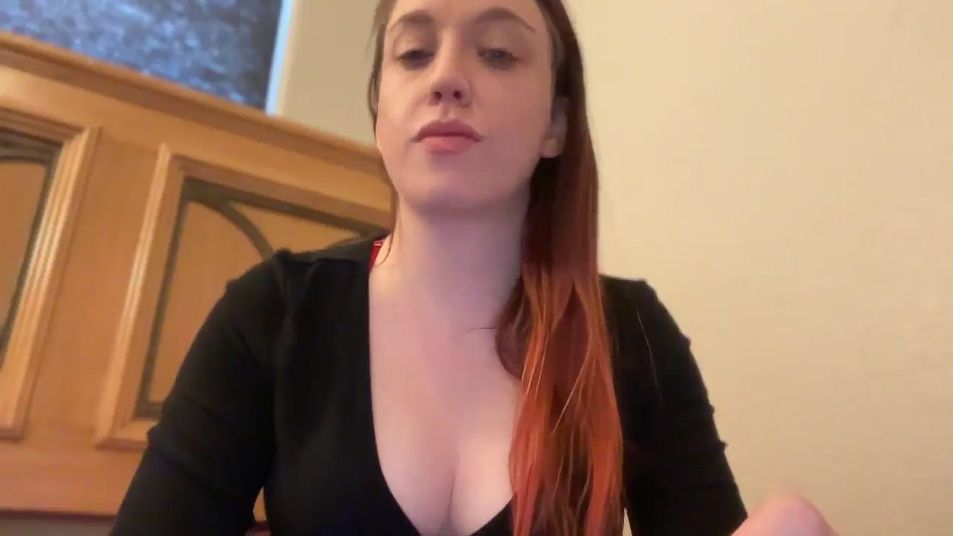 Gallery image thumbnail from MinnyMinx's myfreecams stream on, 02/05/2026, 16:06 image 15 of 20