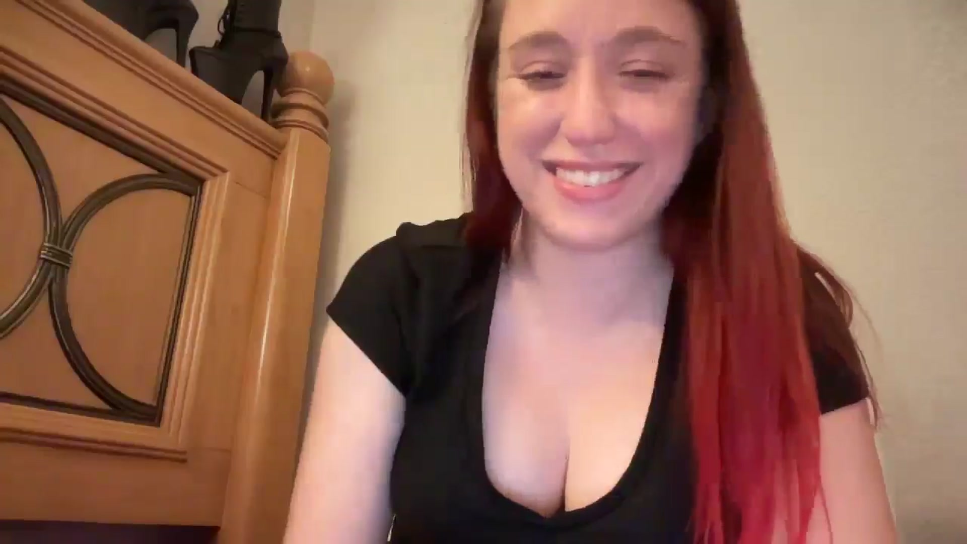 Gallery image thumbnail from MinnyMinx's myfreecams stream on, 03/12/2026, 15:05 image 16 of 20