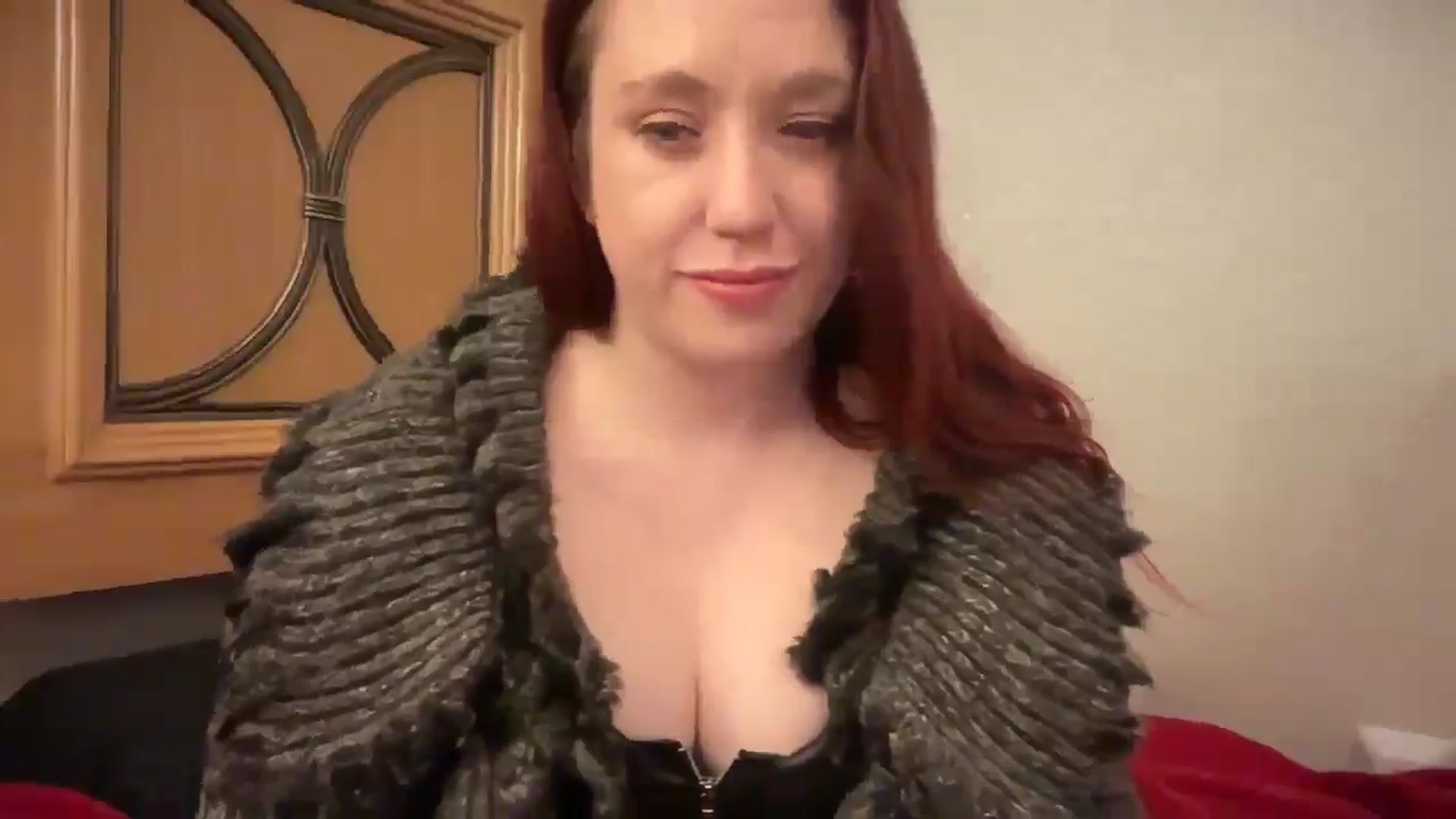 Gallery image thumbnail from MinnyMinx's myfreecams stream on, 03/31/2026, 12:35 image 6 of 20