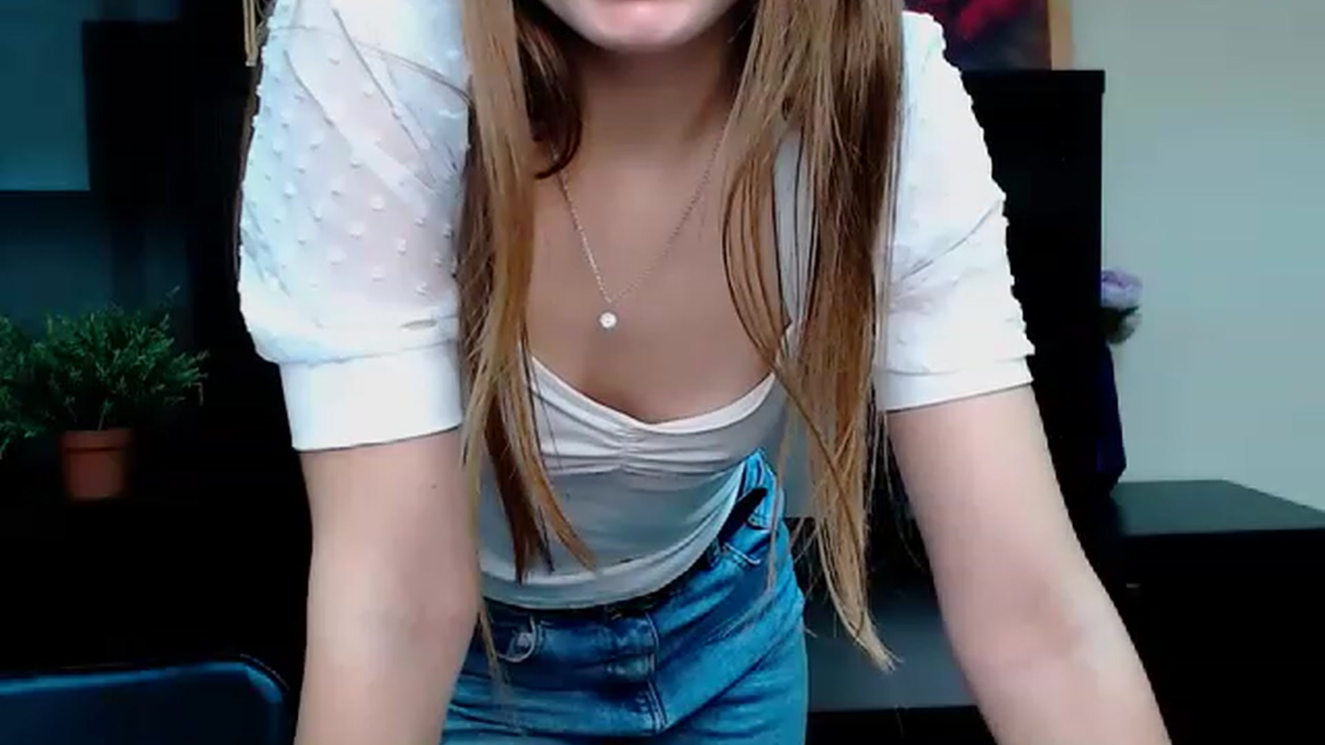 Gallery image thumbnail from MinsisHot_'s myfreecams stream on, 12/24/2022, 11:23 image 17 of 20