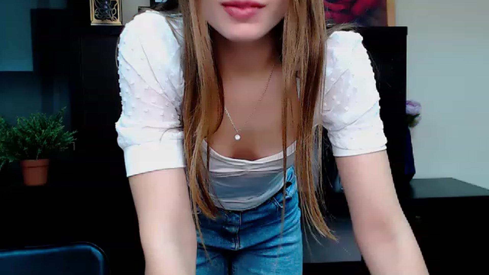 Gallery image thumbnail from MinsisHot_'s myfreecams stream on, 12/24/2022, 11:23 image 20 of 20