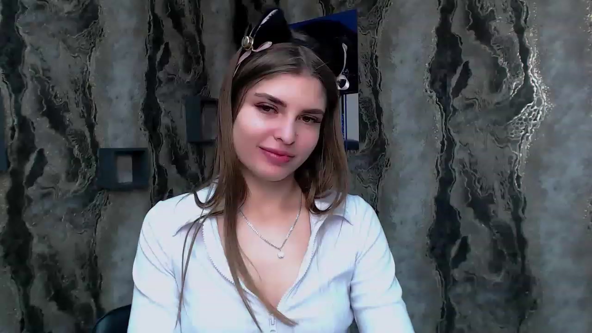 Gallery image thumbnail from MinsisHot_'s myfreecams stream on, 12/29/2022, 13:28 image 18 of 20