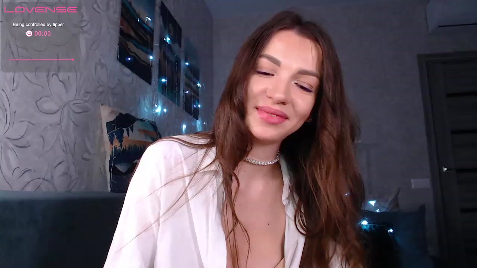 Gallery image thumbnail from Minty_Cheeks's myfreecams stream on, 03/08/2023, 23:27 image 14 of 20