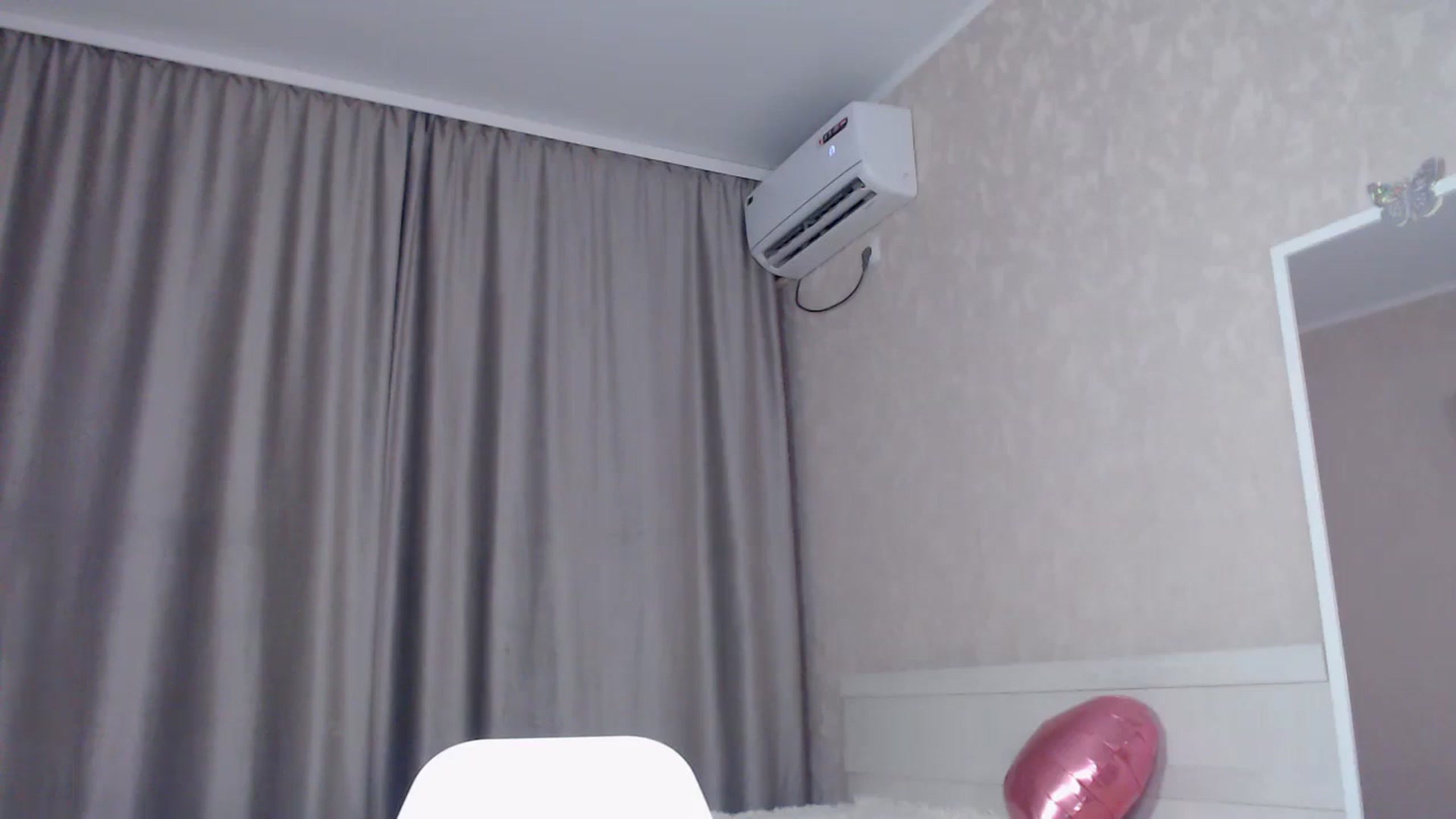 Gallery image thumbnail from Minty_Cheeks's myfreecams stream on, 07/11/2024, 23:39 image 19 of 20