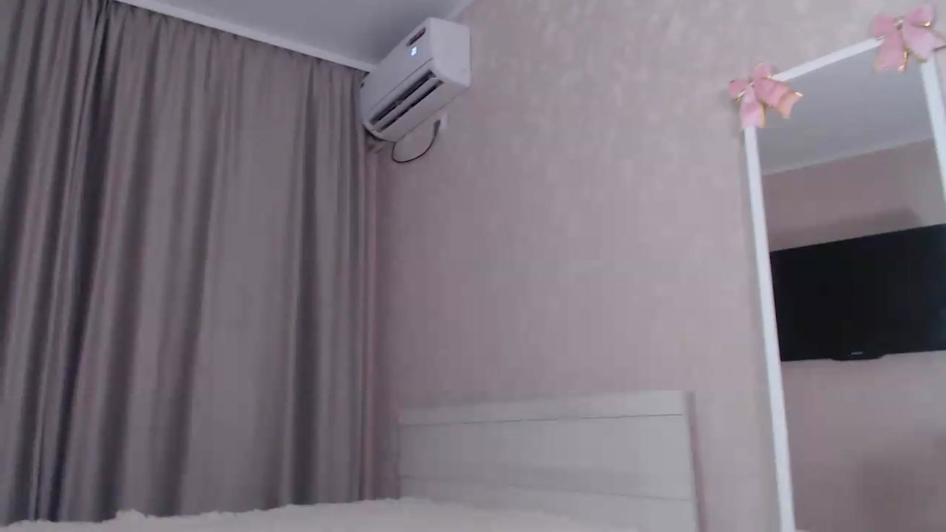 Gallery image thumbnail from Minty_Cheeks's myfreecams stream on, 06/24/2026, 22:36 image 17 of 20