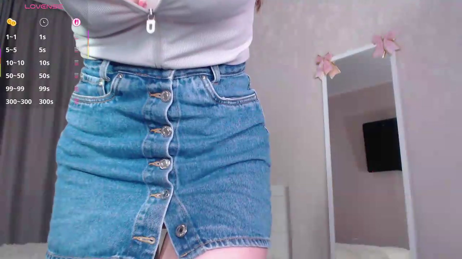 Gallery image thumbnail from Minty_Cheeks's myfreecams stream on, 08/06/2026, 24:29 image 13 of 20