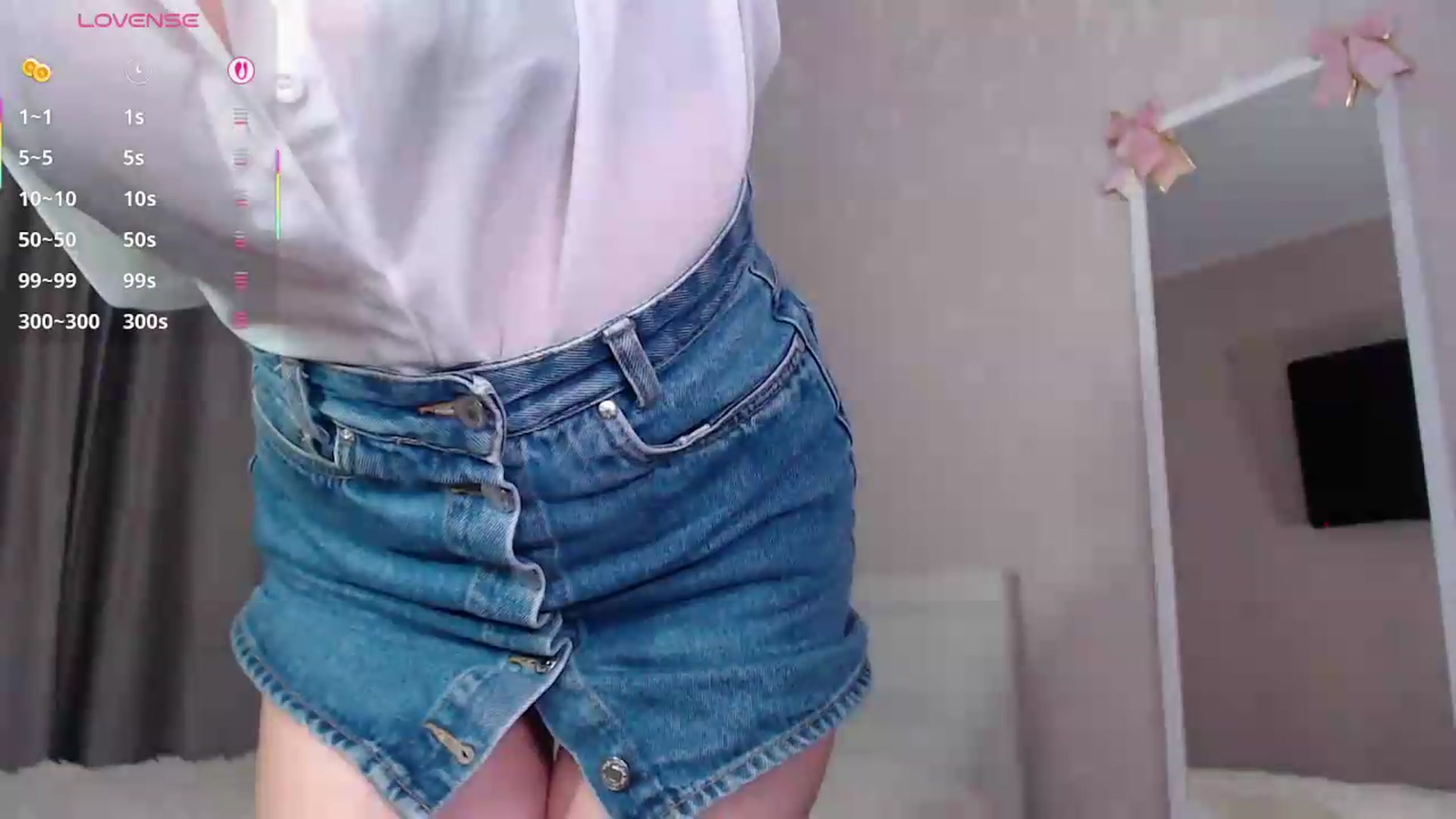 Gallery image thumbnail from Minty_Cheeks's myfreecams stream on, 08/09/2026, 01:12 image 10 of 20