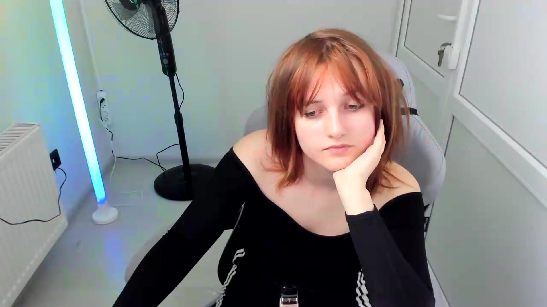Gallery image thumbnail from Minty_daze's myfreecams stream on, 06/03/2026, 10:26 image 18 of 20