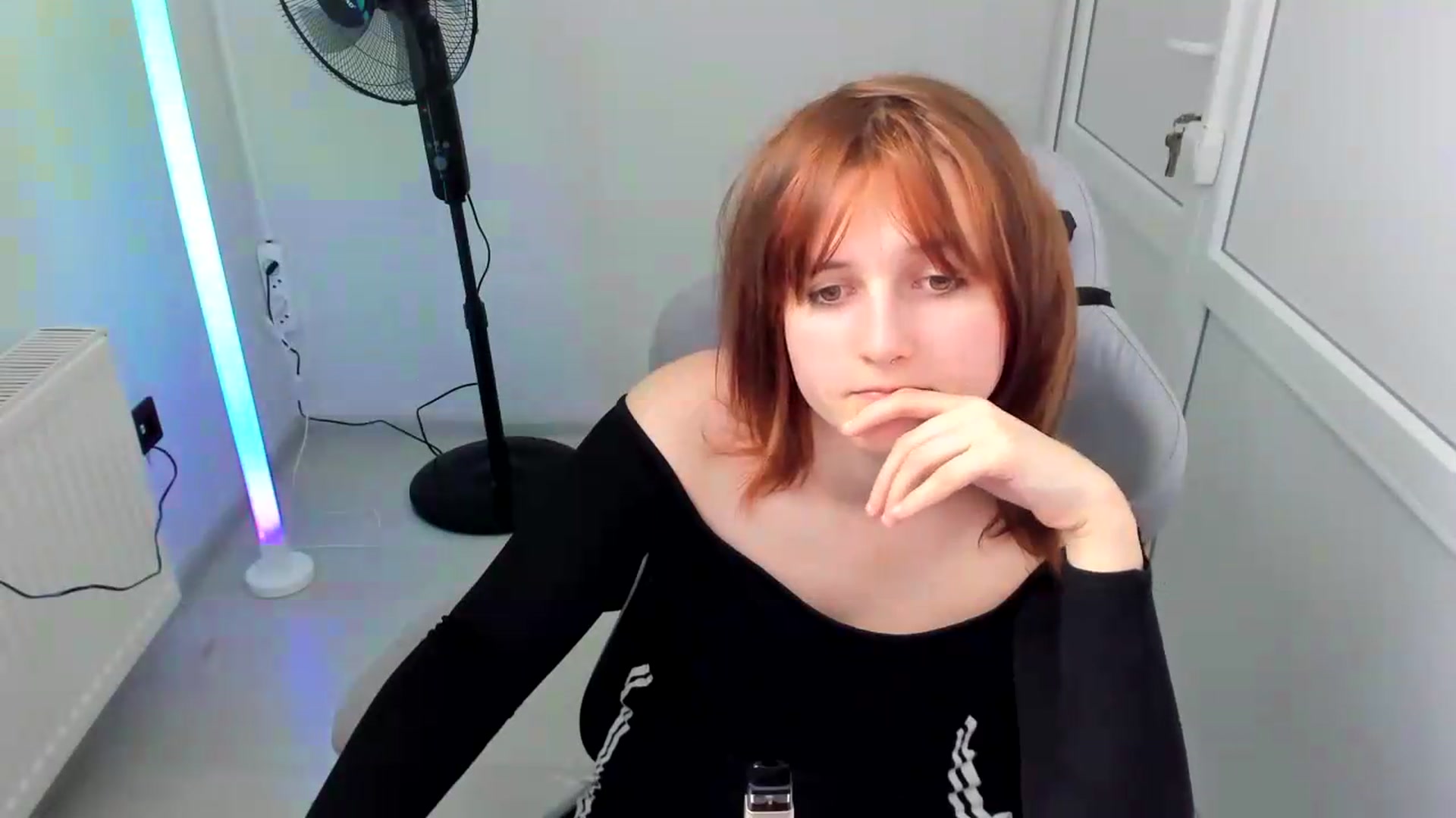Gallery image thumbnail from Minty_daze's myfreecams stream on, 06/03/2026, 10:26 image 17 of 20