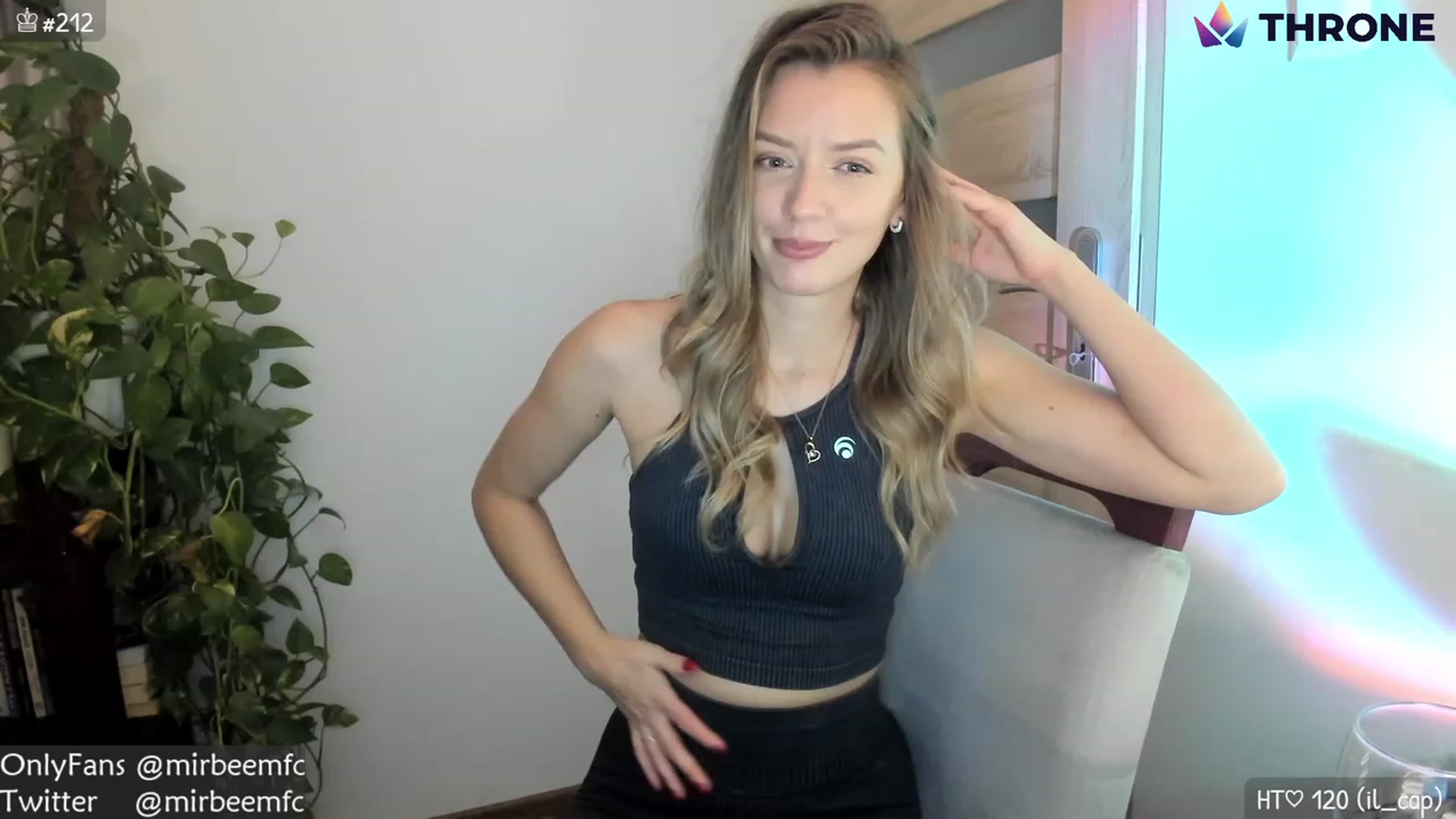 Gallery image thumbnail from MirBee's myfreecams stream on, 11/19/2022, 18:17 image 5 of 20
