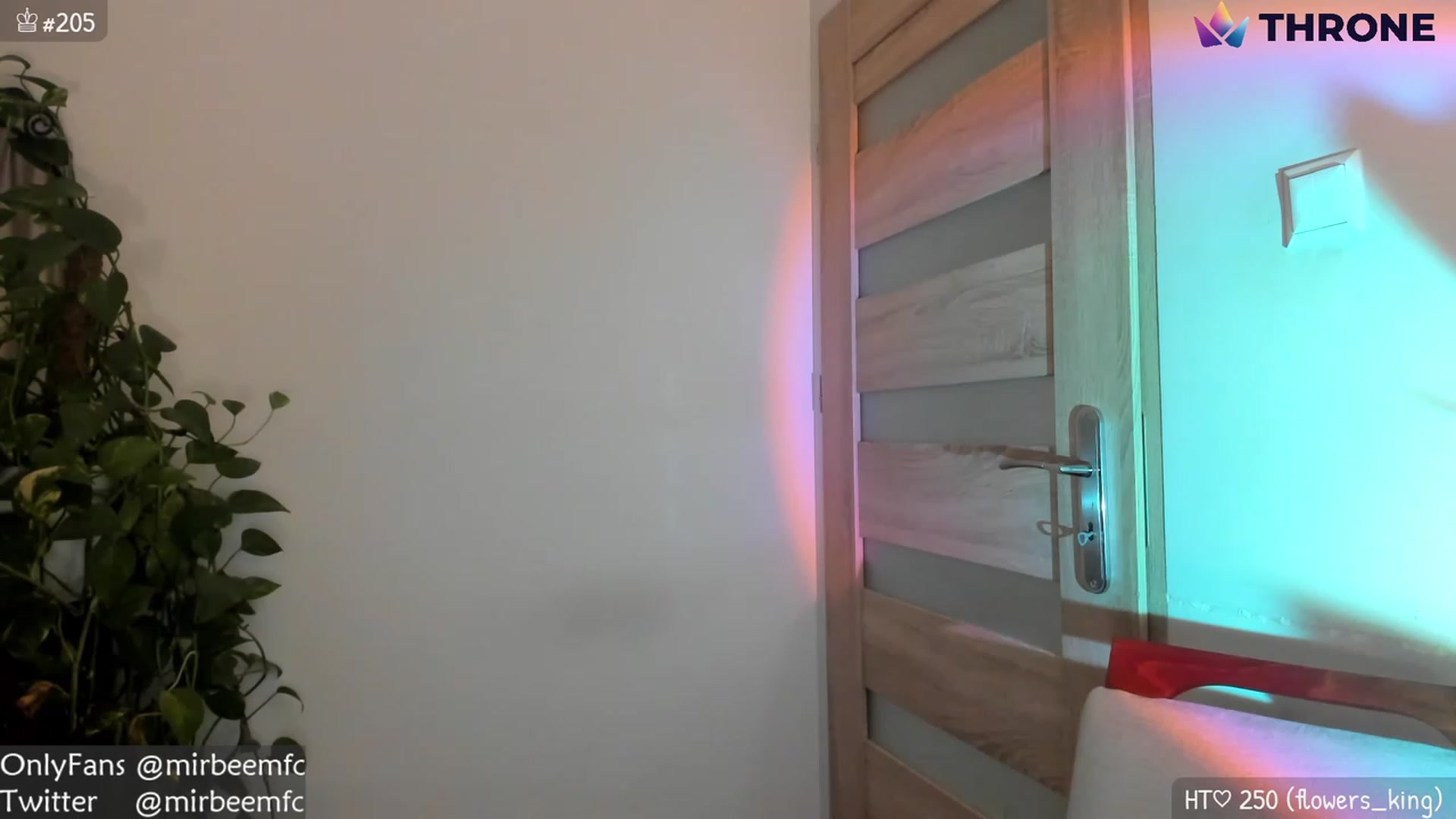 Gallery image thumbnail from MirBee's myfreecams stream on, 11/19/2022, 01:32 image 13 of 20