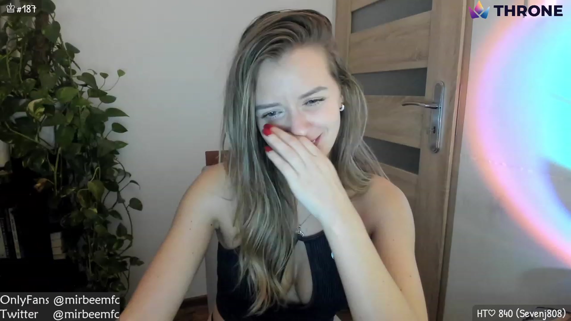 Gallery image thumbnail from MirBee's myfreecams stream on, 11/19/2022, 04:16 image 15 of 20