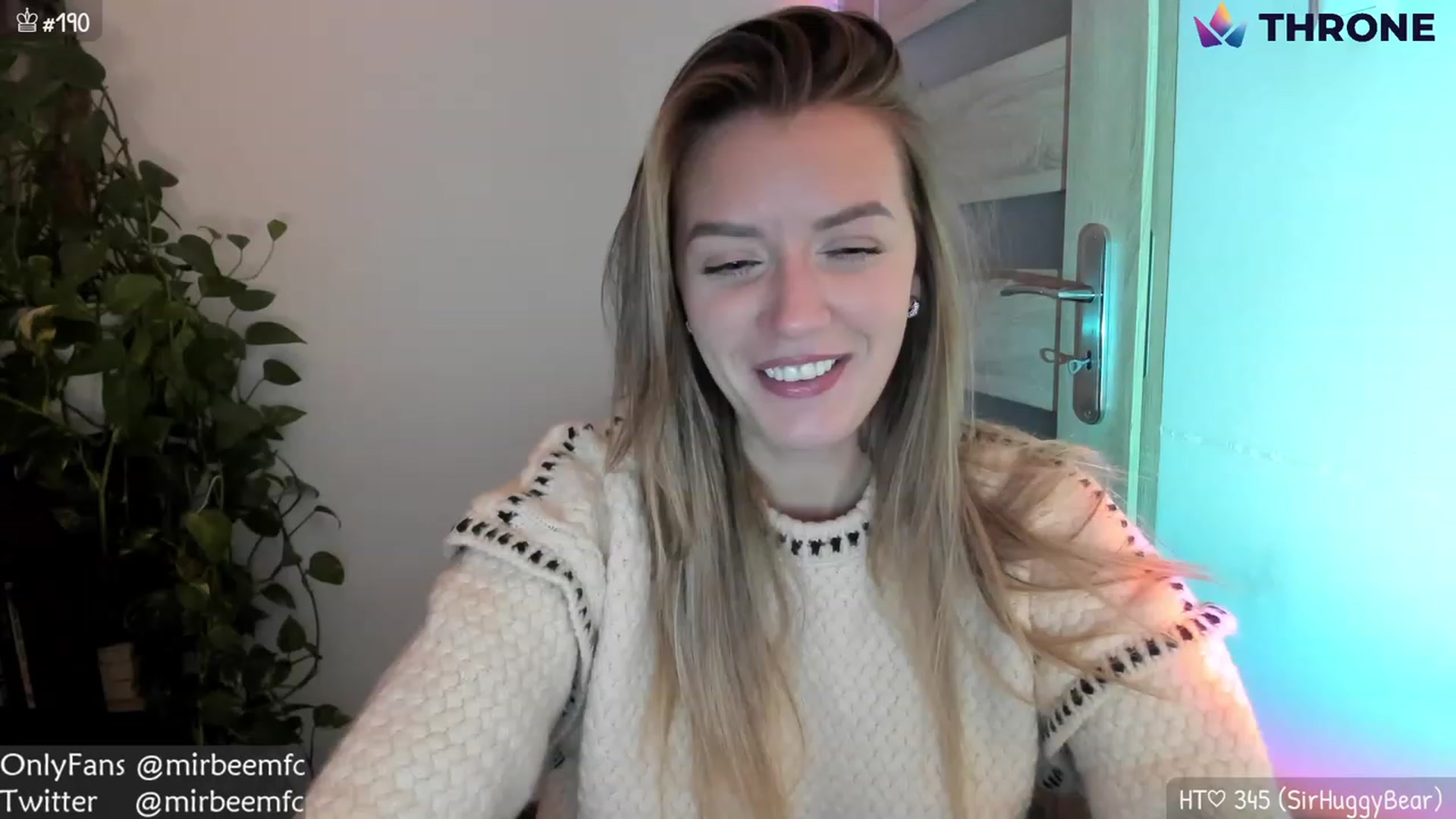 Gallery image thumbnail from MirBee's myfreecams stream on, 11/19/2022, 22:13 image 17 of 20