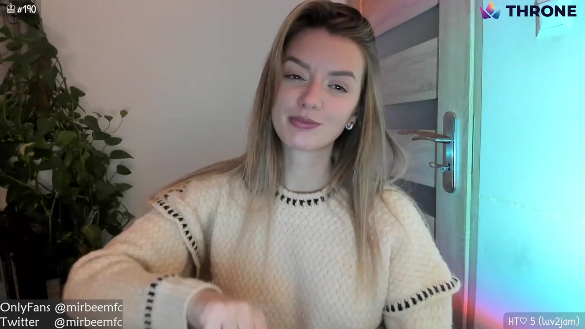 Gallery image thumbnail from MirBee's myfreecams stream on, 11/19/2022, 22:13 image 9 of 20