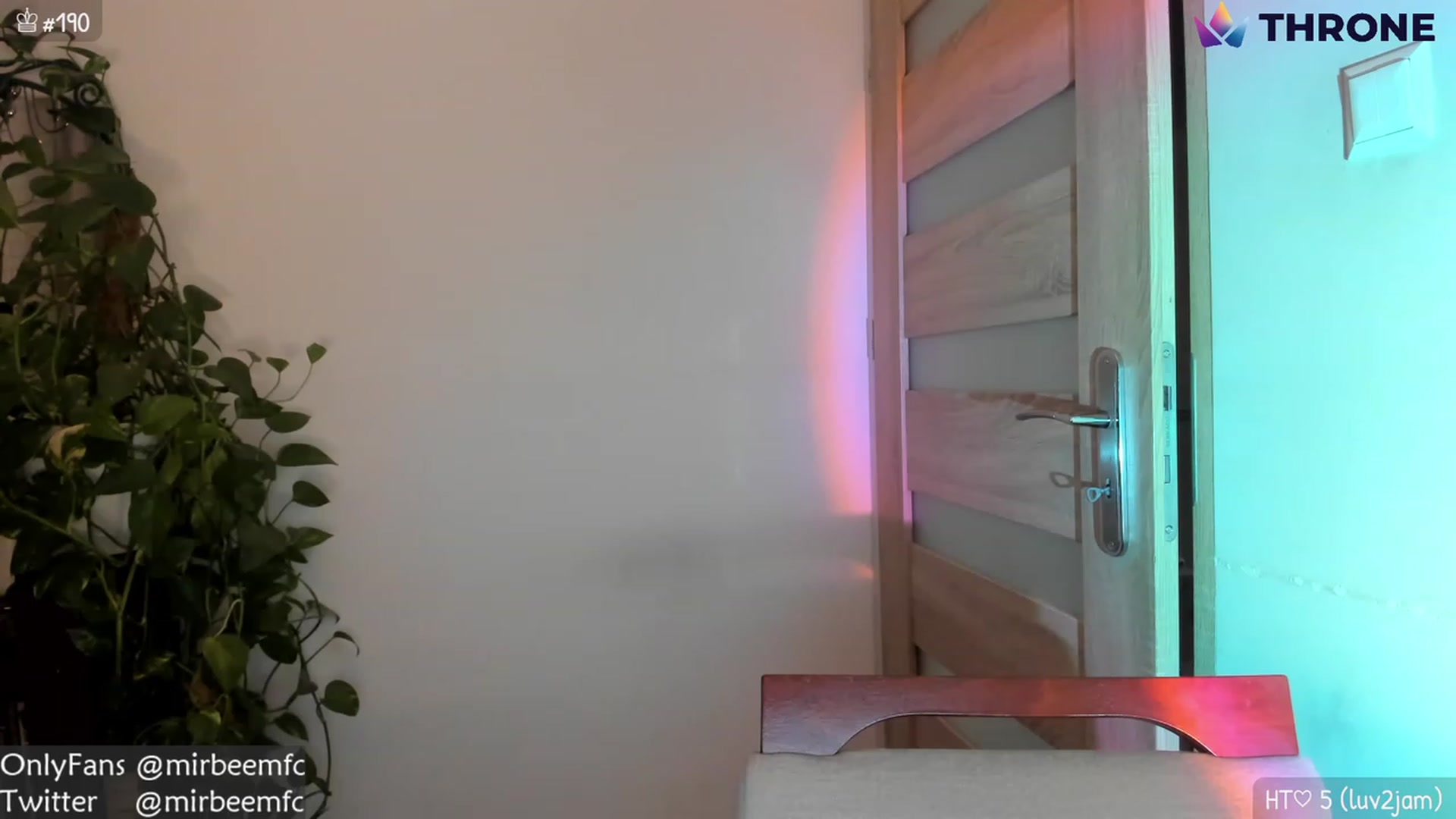 Gallery image thumbnail from MirBee's myfreecams stream on, 11/19/2022, 22:13 image 8 of 20
