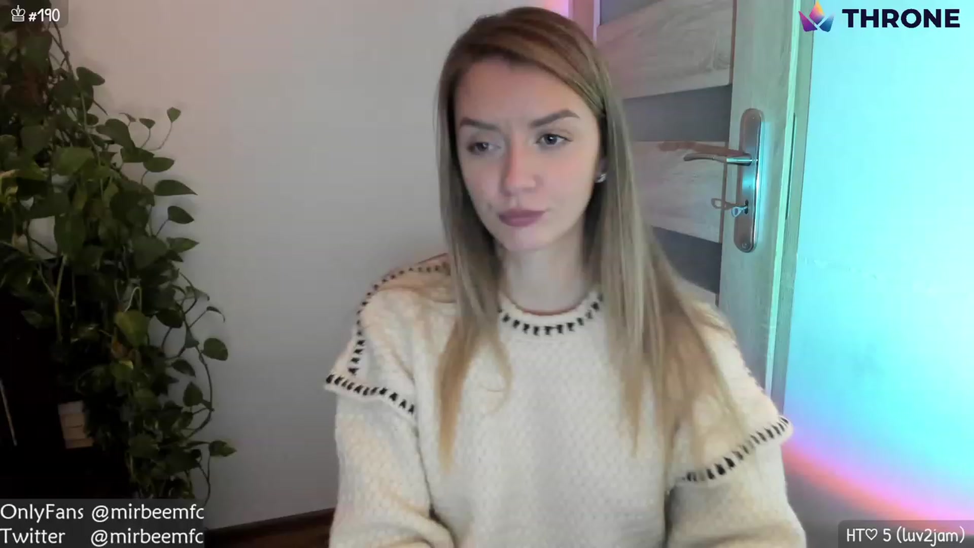 Gallery image thumbnail from MirBee's myfreecams stream on, 11/19/2022, 22:13 image 2 of 20
