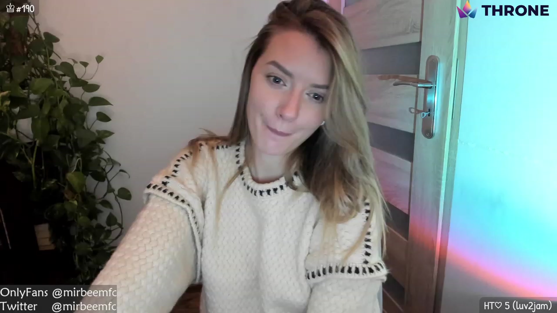 Gallery image thumbnail from MirBee's myfreecams stream on, 11/19/2022, 22:13 image 5 of 20
