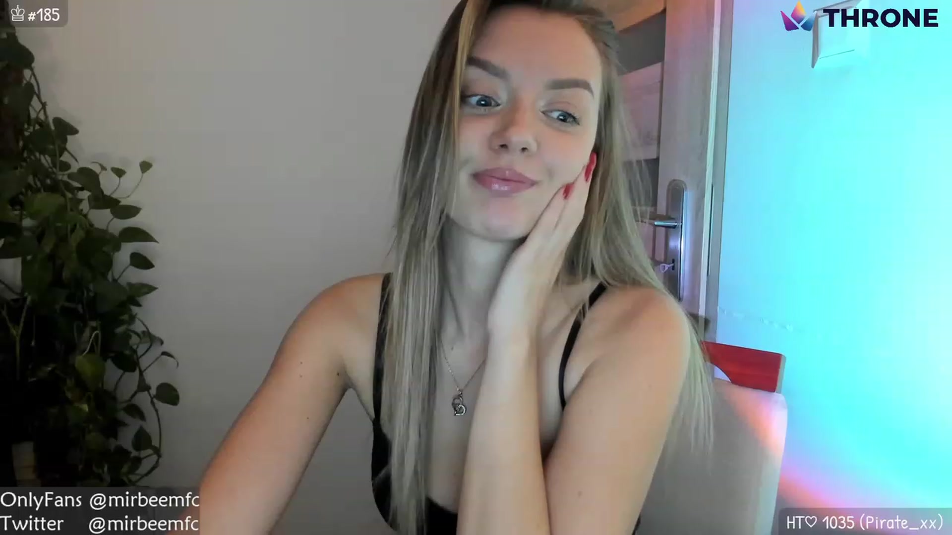 Gallery image thumbnail from MirBee's myfreecams stream on, 11/20/2022, 24:03 image 13 of 20