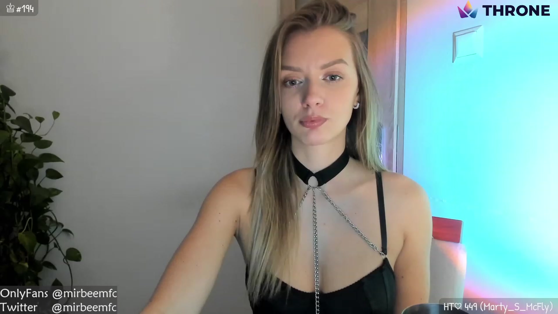 Gallery image thumbnail from MirBee's myfreecams stream on, 11/21/2022, 24:12 image 18 of 20